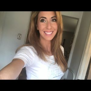 Meet your Posher, Nina